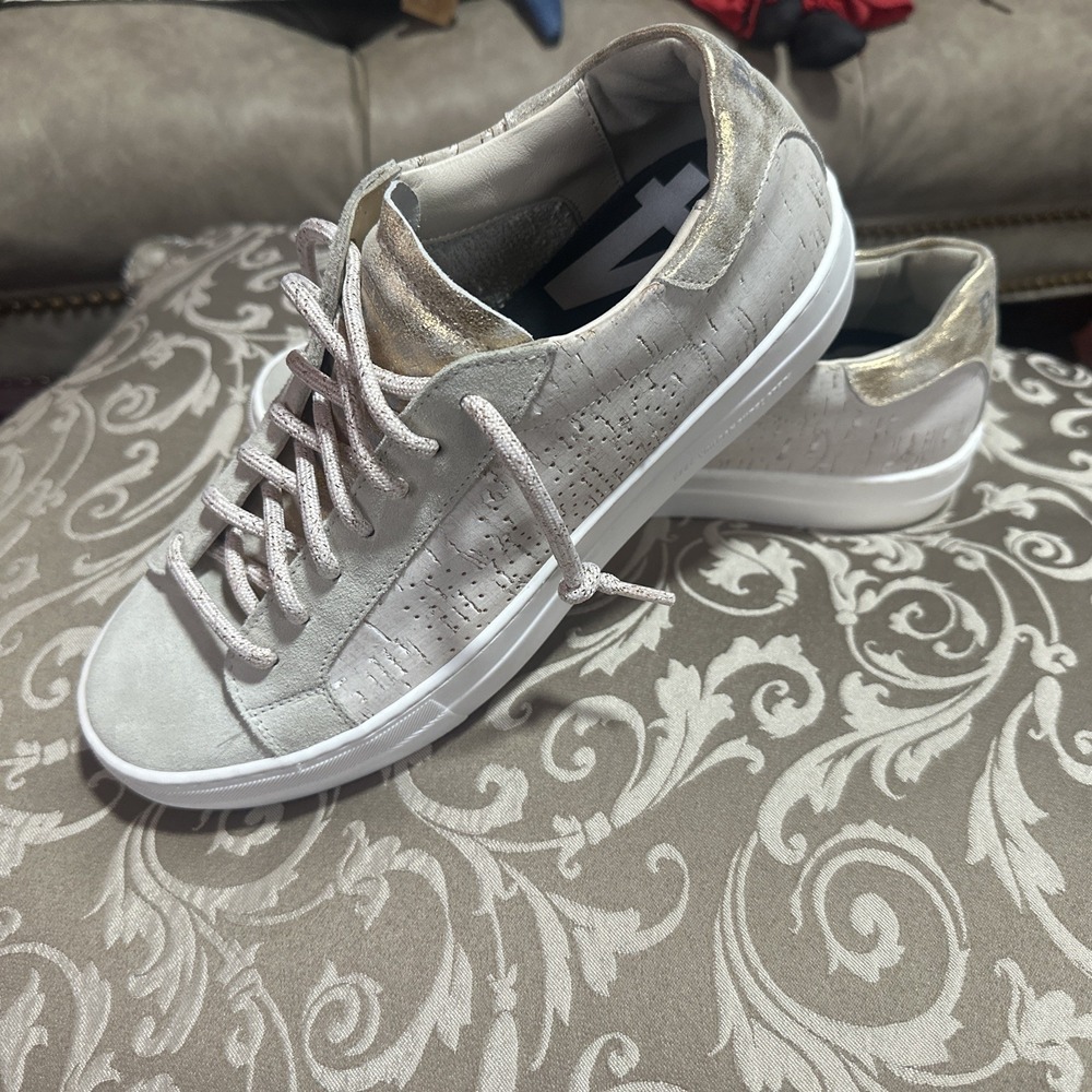 P448 John Sneaker Metallic Gold  Pearl Low Top Shoes cork style Sz 40, 9.5